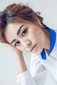 全文浏览结婚纪念日，老婆陪健身教练骑行