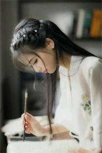 长篇小说怀孕坐公交，被职员指着鼻子骂