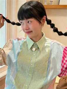 租女友回家剥玉米在线