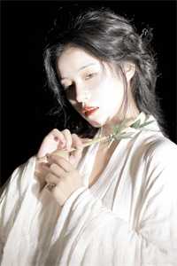 订婚前，男友拿我准备的见面礼讨好青梅的爸妈结局+番外