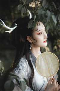 我只想抱大腿，清冷大佬却被钓疯全本