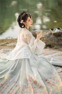 捧起星光似你名完结文