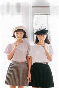 我真切伴她看过流萤无删减全文