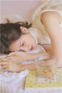 小年夜未来婆婆煽动全家用方言孤立我，我抬手掀了饭桌推介