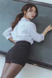 穿越修真：复制武器，师兄请赴死秦晓蝶清歌的小说完结版免费阅读