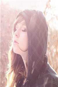 畅销书籍末日，我契约了顶级强者